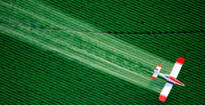 A perigosa relação entre o agronegócio e a indústria cultural